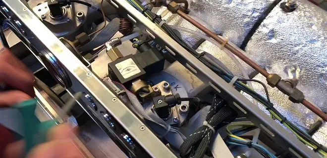 Замена клапана в La Marzocco Linea PB